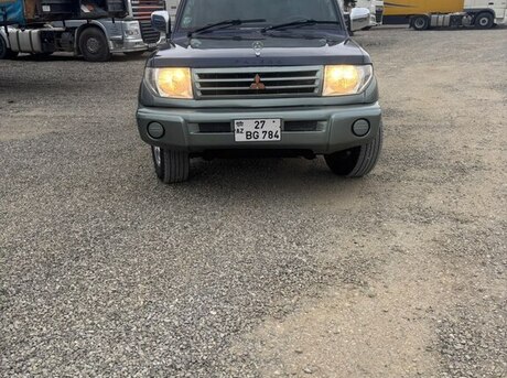 Mitsubishi Pajero io