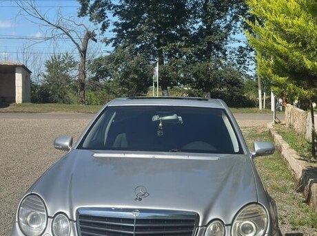 Mercedes E 240