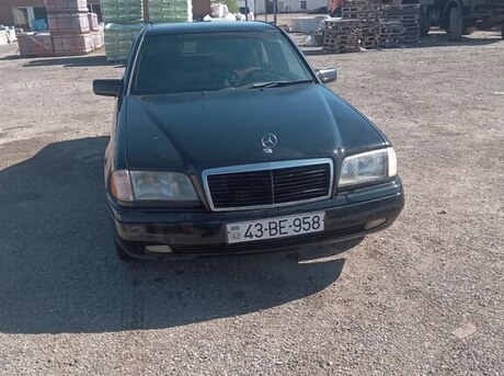 Mercedes C 180
