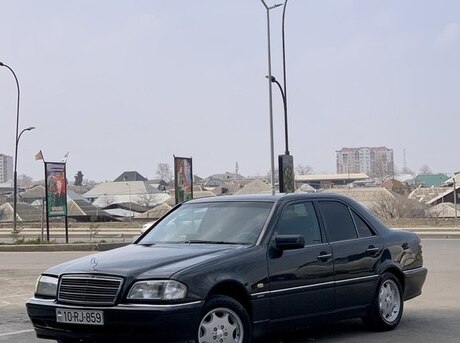 Mercedes C 180