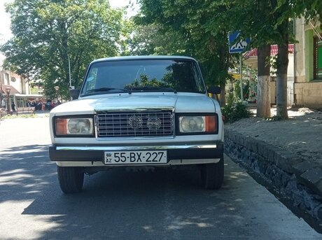LADA (VAZ) 2107