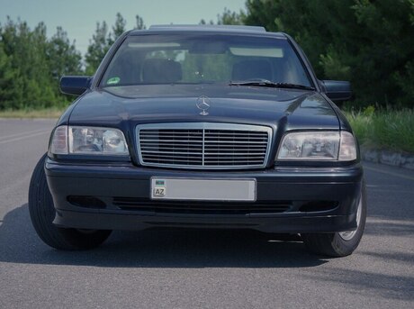 Mercedes C 180