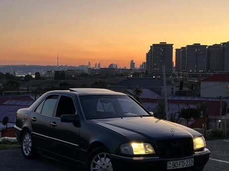 Mercedes C 280