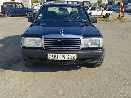 Mercedes 190
