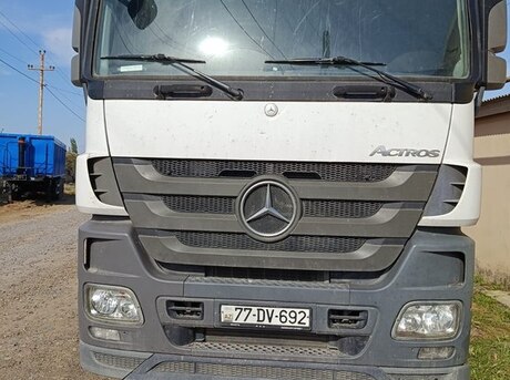 Mercedes Actros 1844