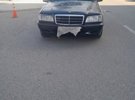 Mercedes C 220