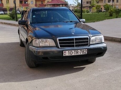 Mercedes C 200