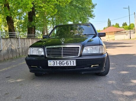 Mercedes C 220