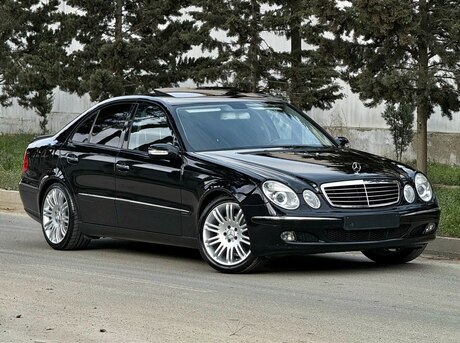 Mercedes E 240