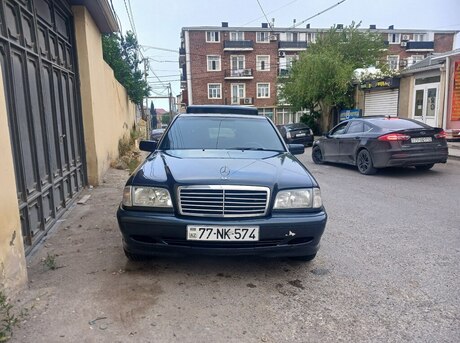 Mercedes C 180
