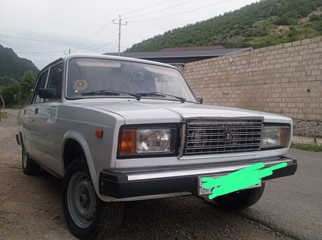 LADA (VAZ) 2107