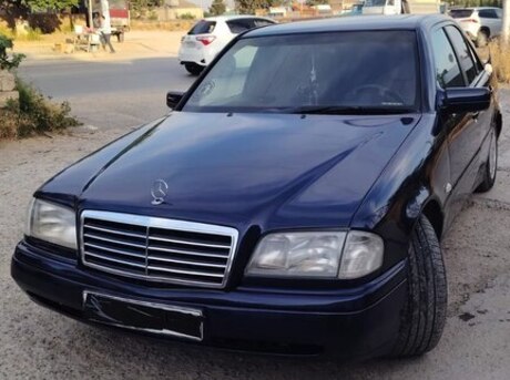 Mercedes C 180