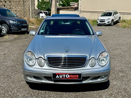 Mercedes E 320
