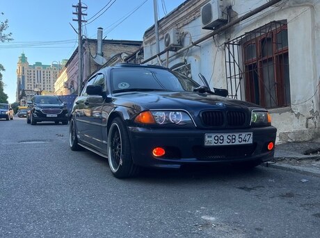 BMW 320