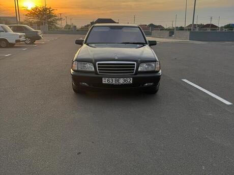 Mercedes C 220