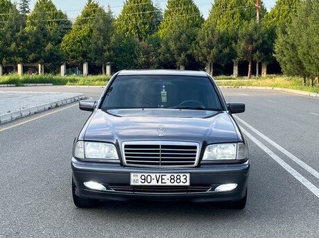 Mercedes C 180