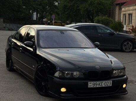 BMW 525