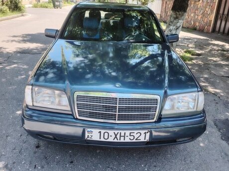Mercedes C 180