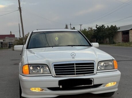 Mercedes C 230