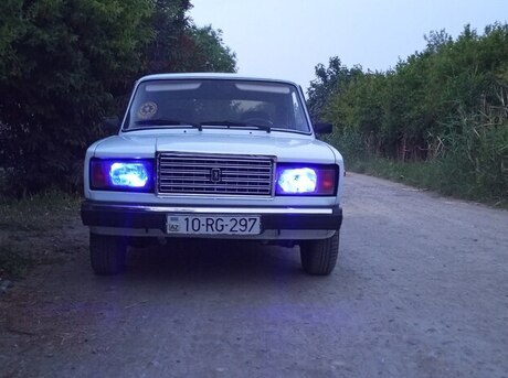 LADA (VAZ) 2107