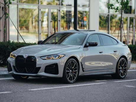 BMW i4