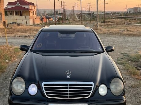 Mercedes E 220