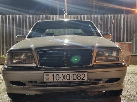 Mercedes C 180