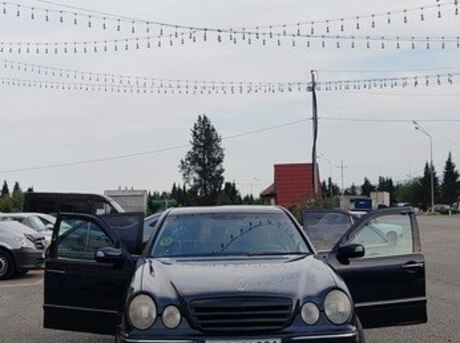 Mercedes E 240
