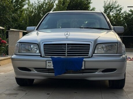 Mercedes C 240