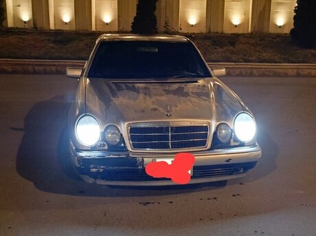 Mercedes E 300