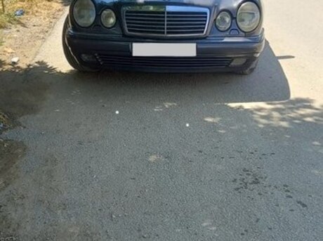Mercedes E 320