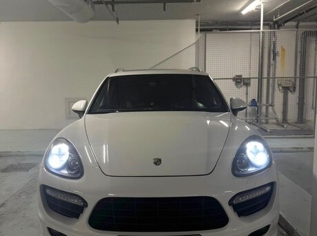 Porsche Cayenne GTS