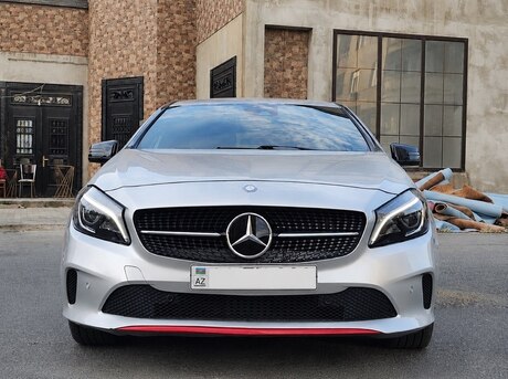 Mercedes A 180 2015