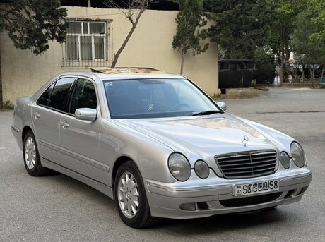 Mercedes E 270