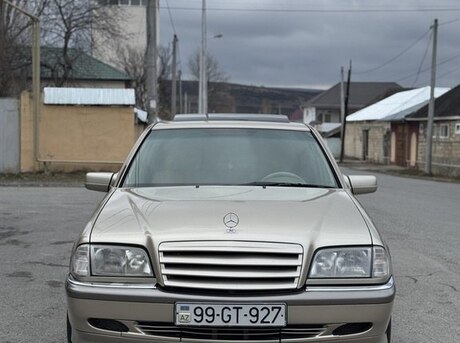 Mercedes C 230