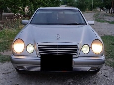Mercedes E 280