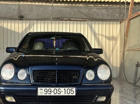 Mercedes E 200