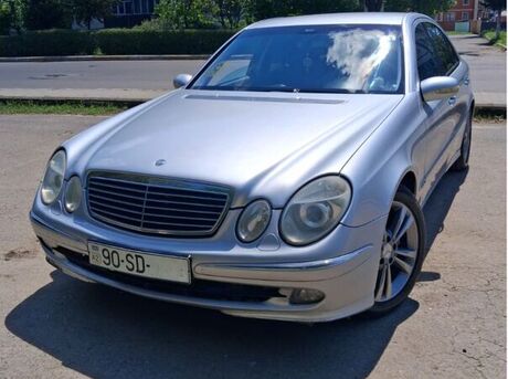 Mercedes E 240