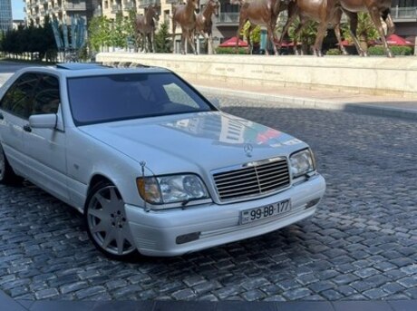 Mercedes S 320