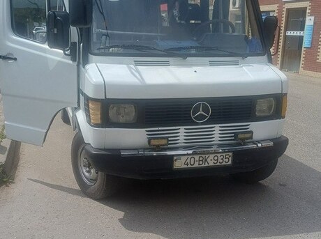Mercedes 208 D
