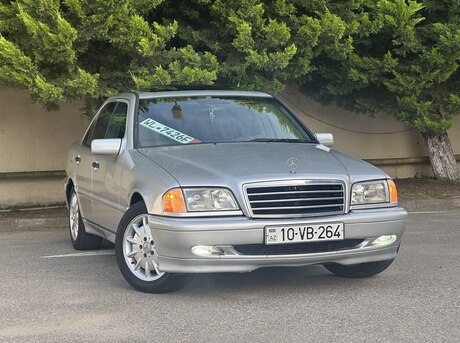 Mercedes C 230