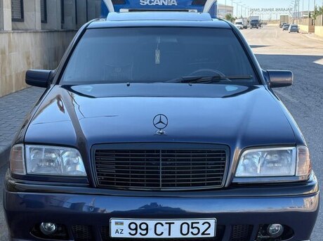 Mercedes C 240
