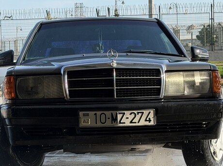 Mercedes 190