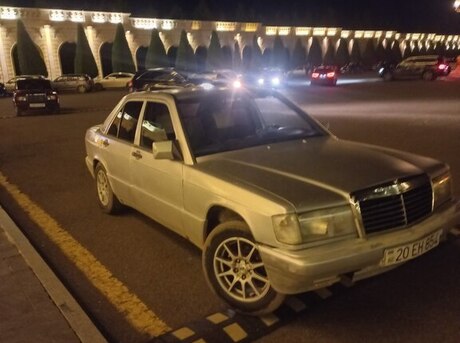 Mercedes 190
