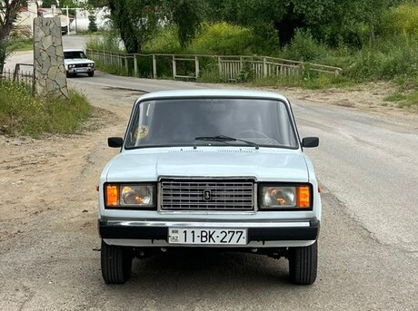 LADA (VAZ) 2107