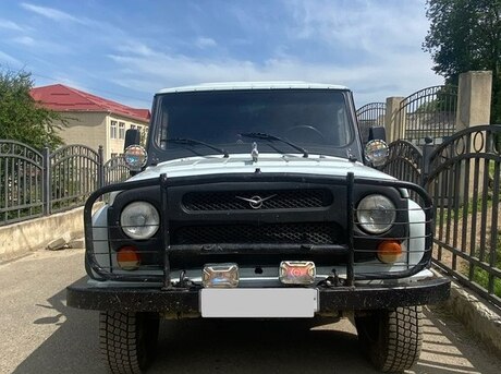 UAZ Hunter