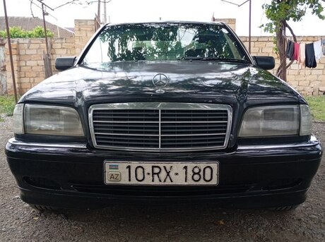 Mercedes C 180