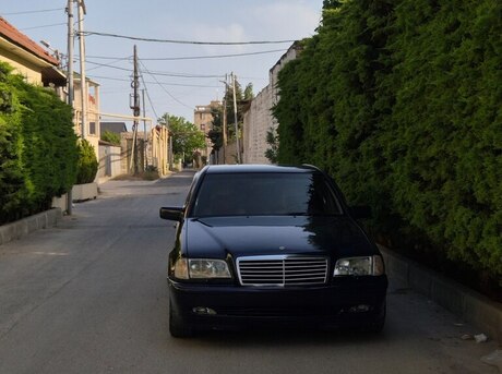 Mercedes C 180