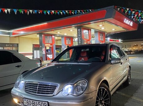 Mercedes C 200