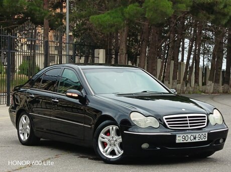 Mercedes C 200